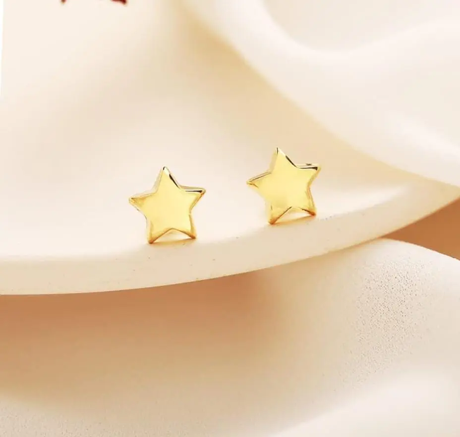 Star stud earrings in sterling silver