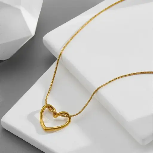 Gold-Plated Anti Tarnish Heart Themed Pendant Gold