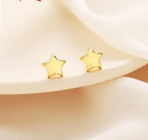 Star stud earrings in sterling silver